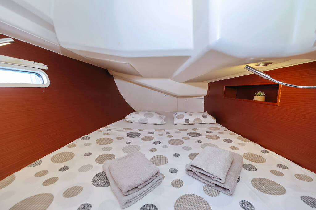 Sailing yacht Hanse 455 Audrey