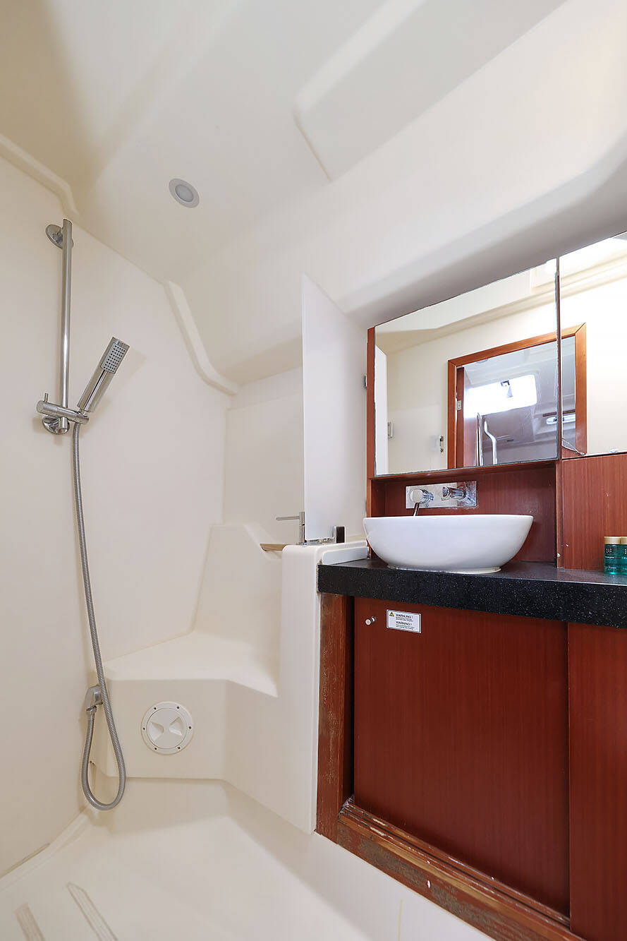 Sailing yacht Hanse 455 Audrey