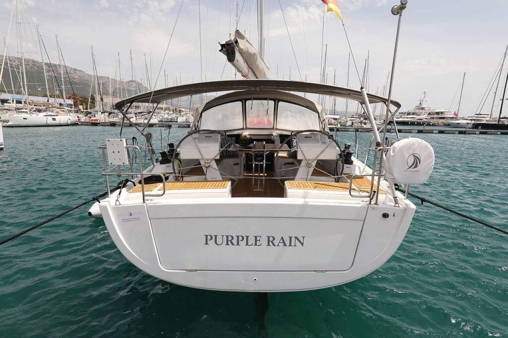 Sailing yacht Hanse 455 Purple Rain