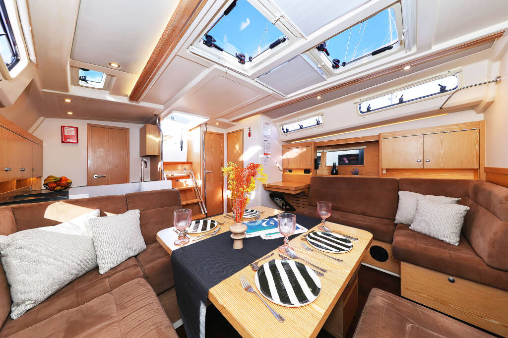 Sailing yacht Hanse 455 Lorelei