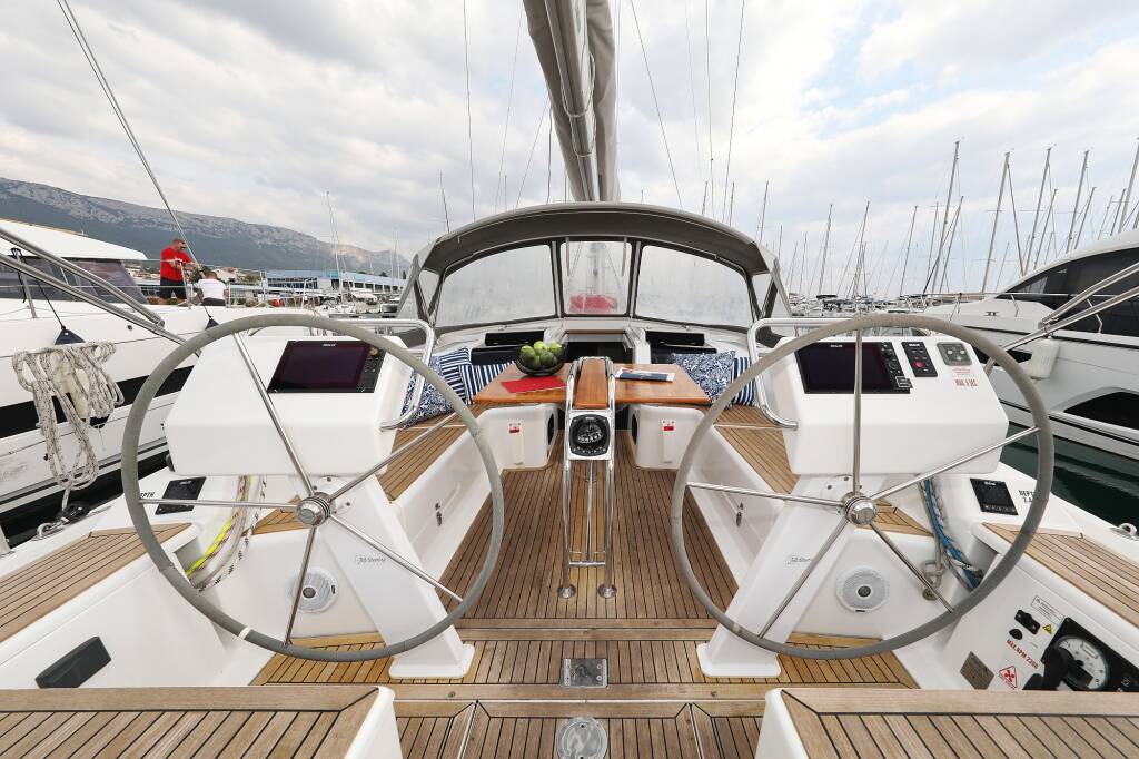 Segelyachten Hanse 455 Bare Necessities