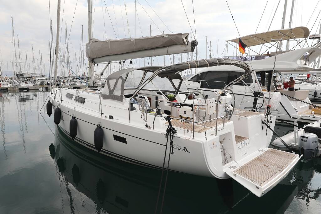 Segelyachten Hanse 455 Bare Necessities