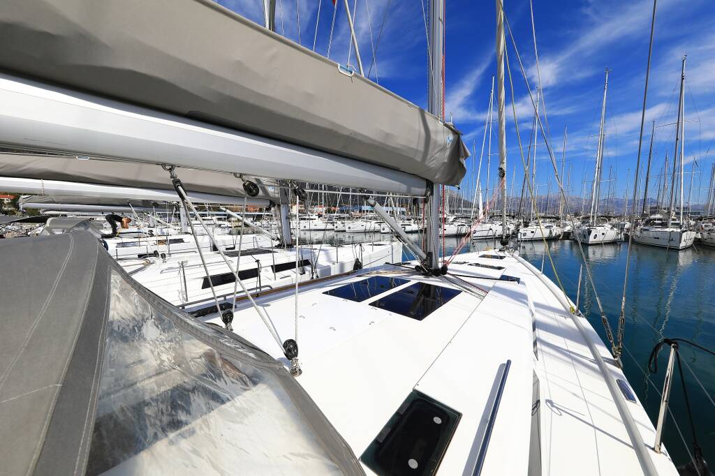 Sailing yacht Hanse 455 Maxine II