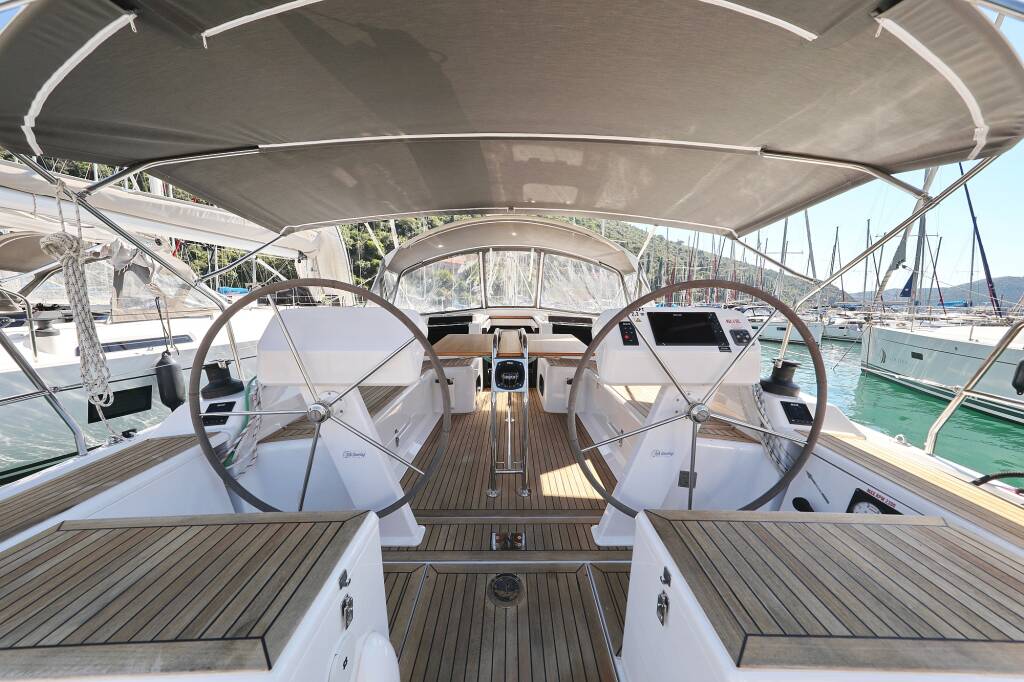 Sailing yacht Hanse 458 Janka