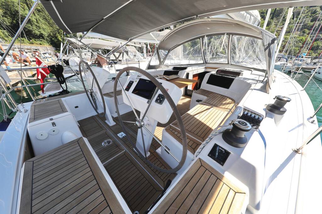 Sailing yacht Hanse 458 Janka