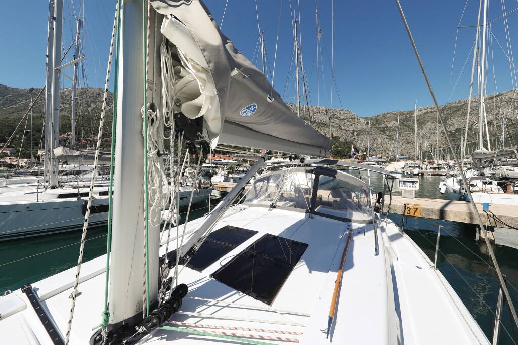 Sailing yacht Hanse 458 Janka