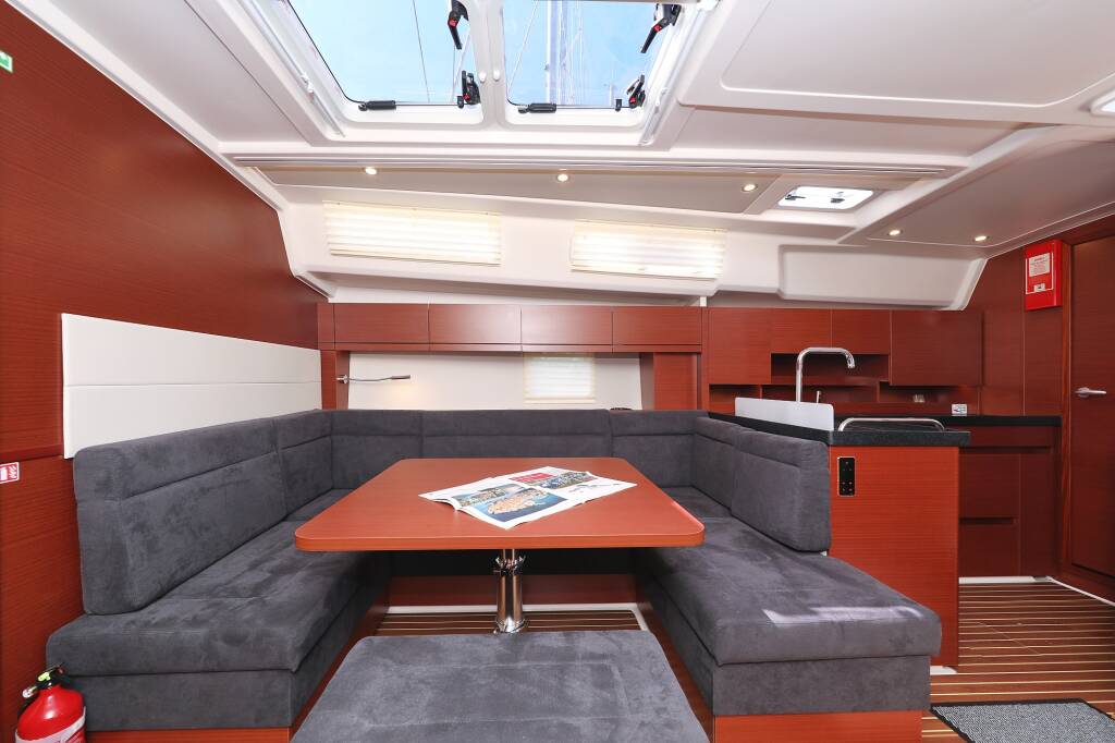 Sailing yacht Hanse 458 Janka