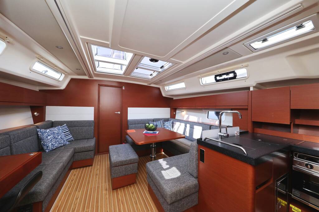 Sailing yacht Hanse 458 Amarena