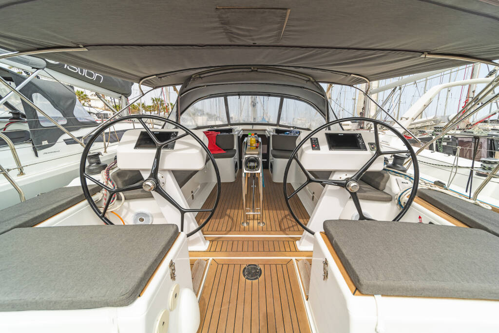 Segelyachten Hanse 458 Meraki of London