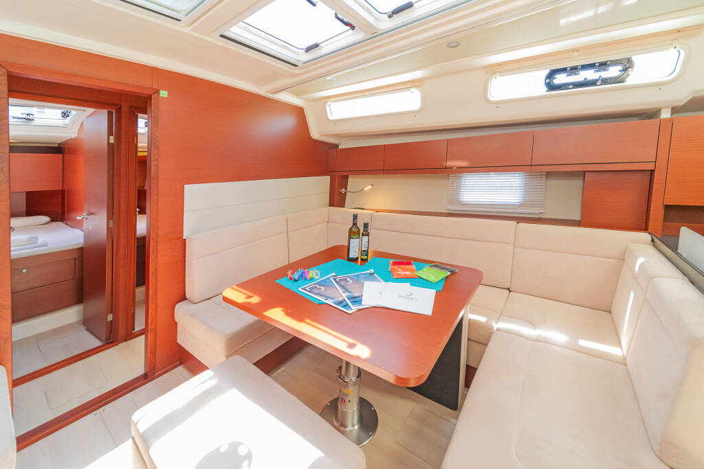 Sailing yacht Hanse 458 Euphoria