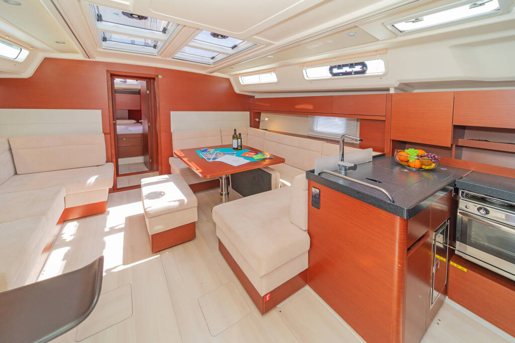 Sailing yacht Hanse 458 Euphoria