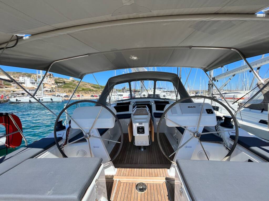 Sailing yacht Hanse 458 Bellatrix