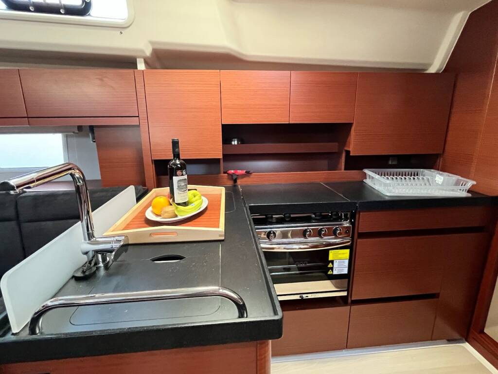 Sailing yacht Hanse 458 Bellatrix