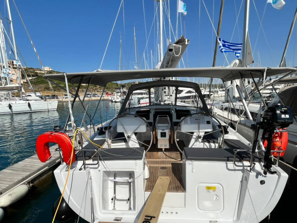 Sailing yacht Hanse 458 Avra