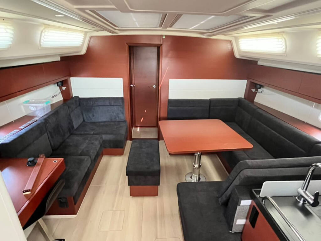 Sailing yacht Hanse 458 Avra