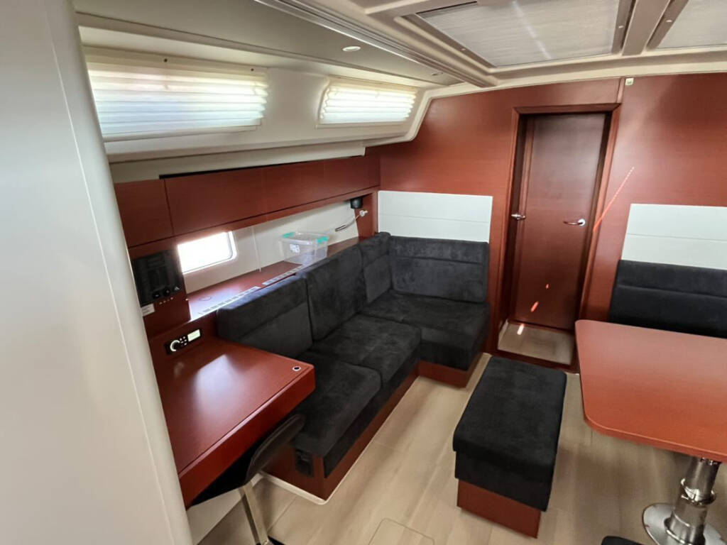 Sailing yacht Hanse 458 Avra
