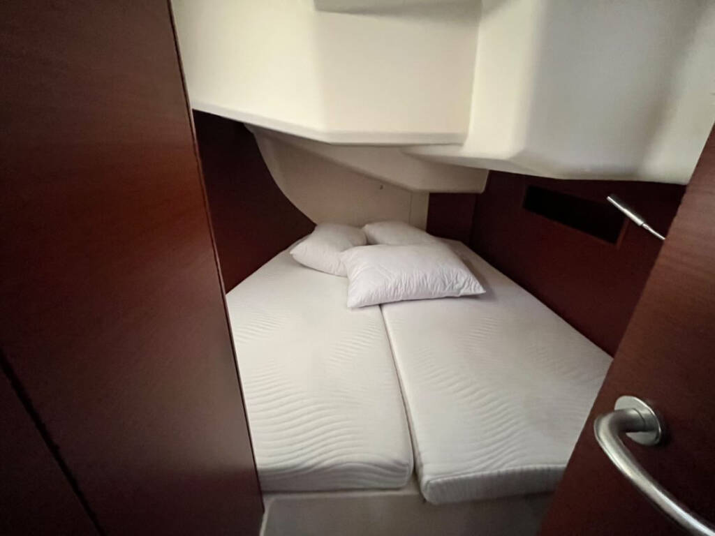 Sailing yacht Hanse 458 Avra