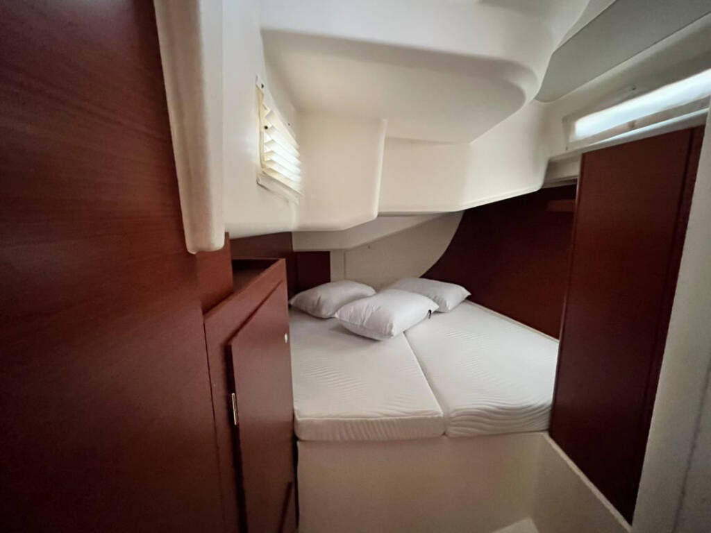 Sailing yacht Hanse 458 Avra
