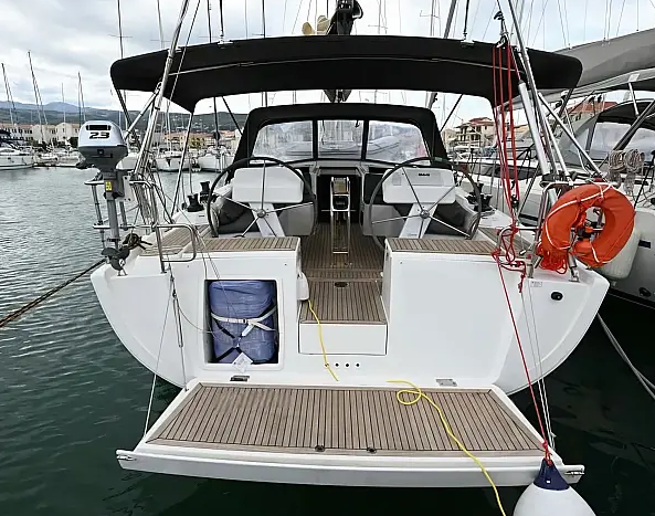 Sailing yacht Hanse 458 FoxTrot
