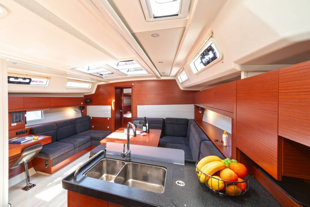 Segelyachten Hanse 458 Kiveli