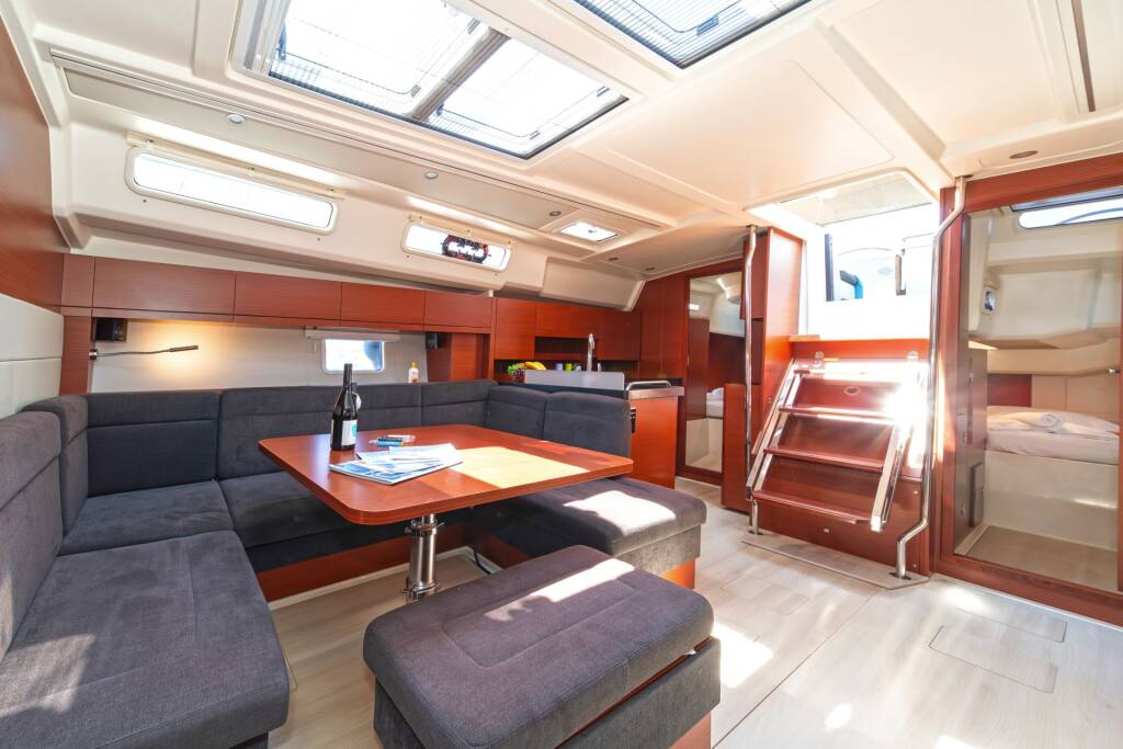 Segelyachten Hanse 458 Kiveli