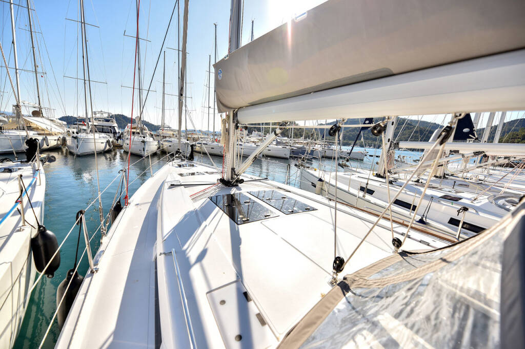Sailing yacht Hanse 458 Gobun