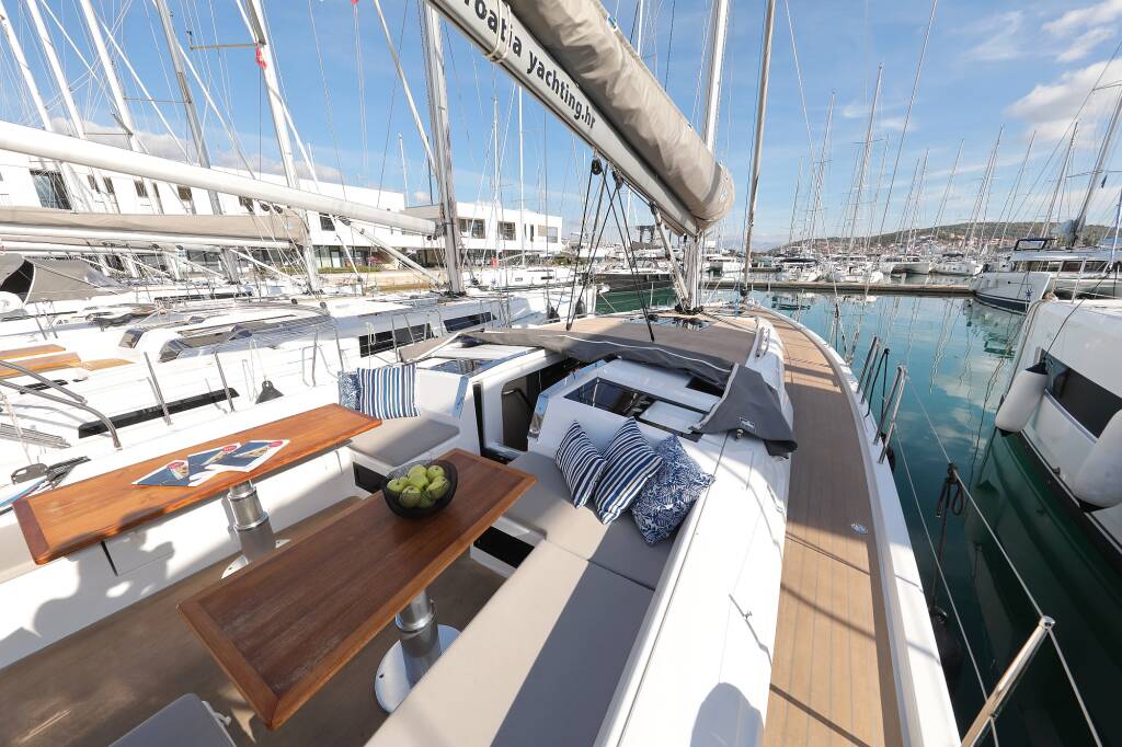 Sailing yacht Hanse 460 Chrisphi