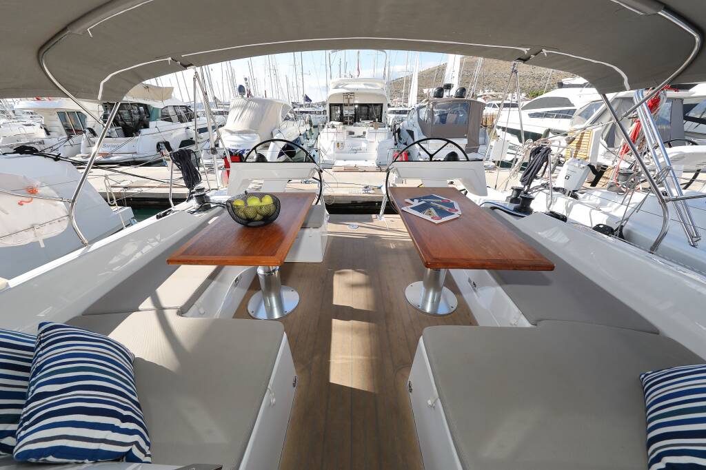 Sailing yacht Hanse 460 Chrisphi