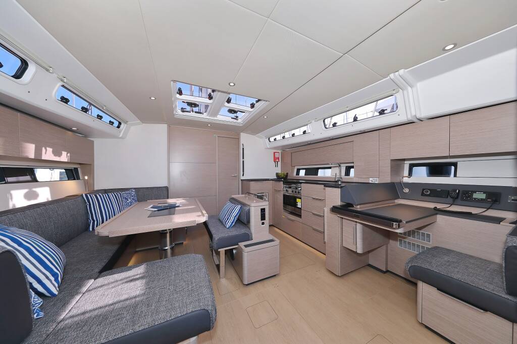 Sailing yacht Hanse 460 Chrisphi
