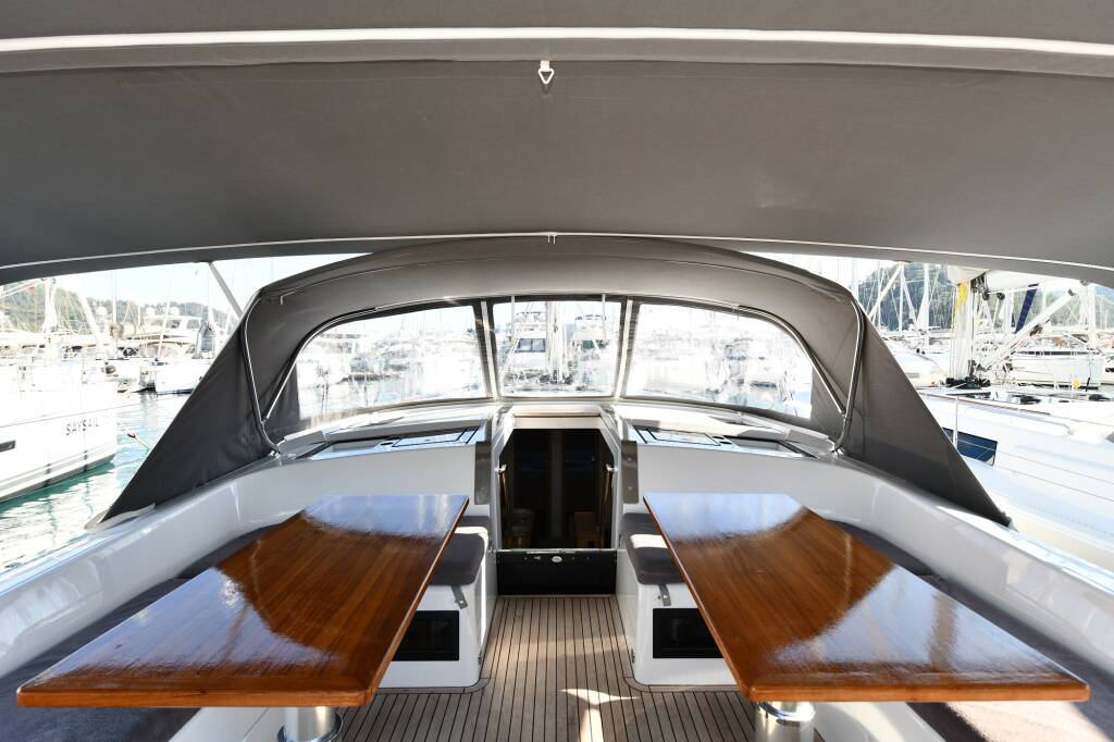 Sailing yacht Hanse 460 Yassica