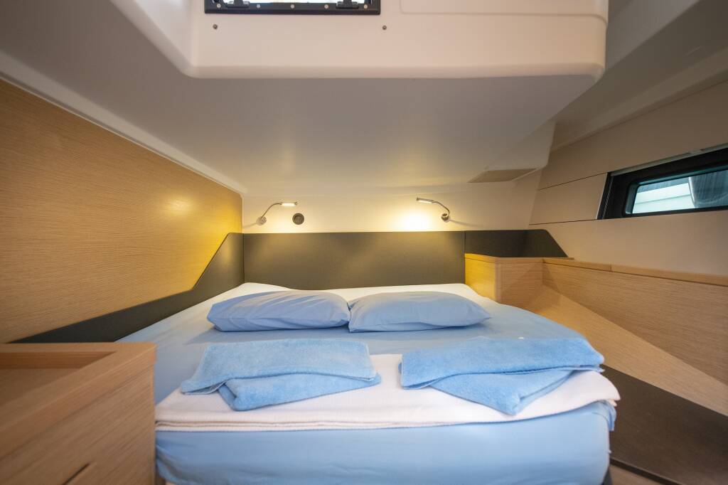 Sailing yacht Hanse 460 Yassica
