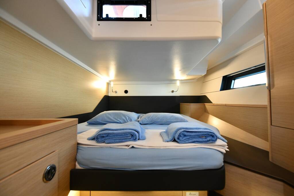 Sailing yacht Hanse 460 Yassica