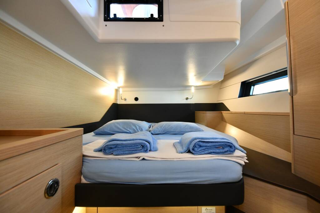 Sailing yacht Hanse 460 Yassica