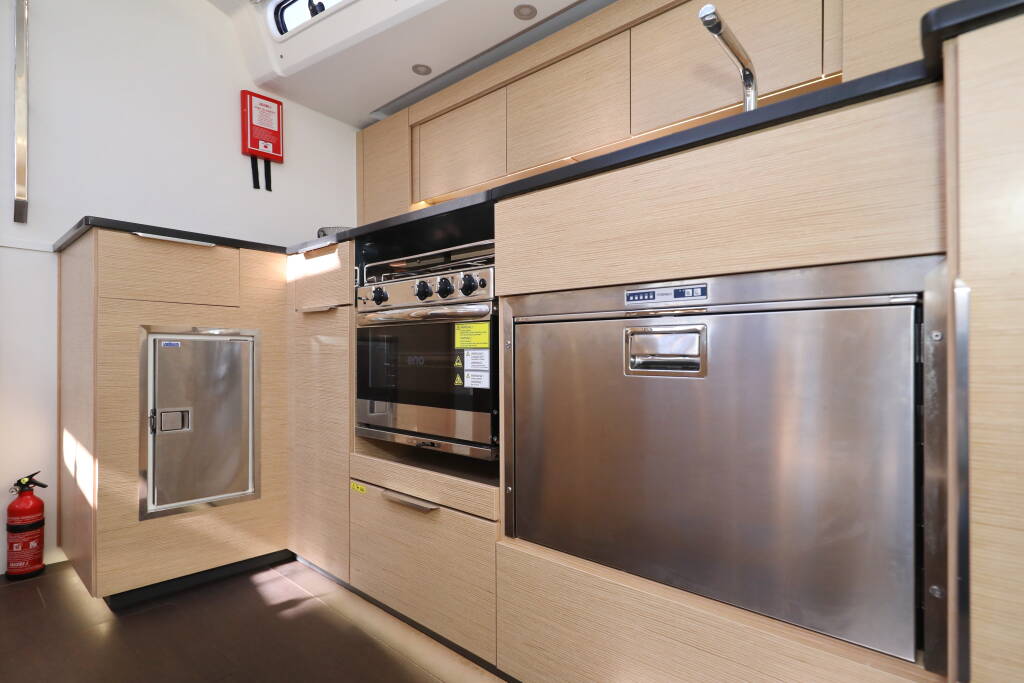 Sailing yacht Hanse 460 Aventura