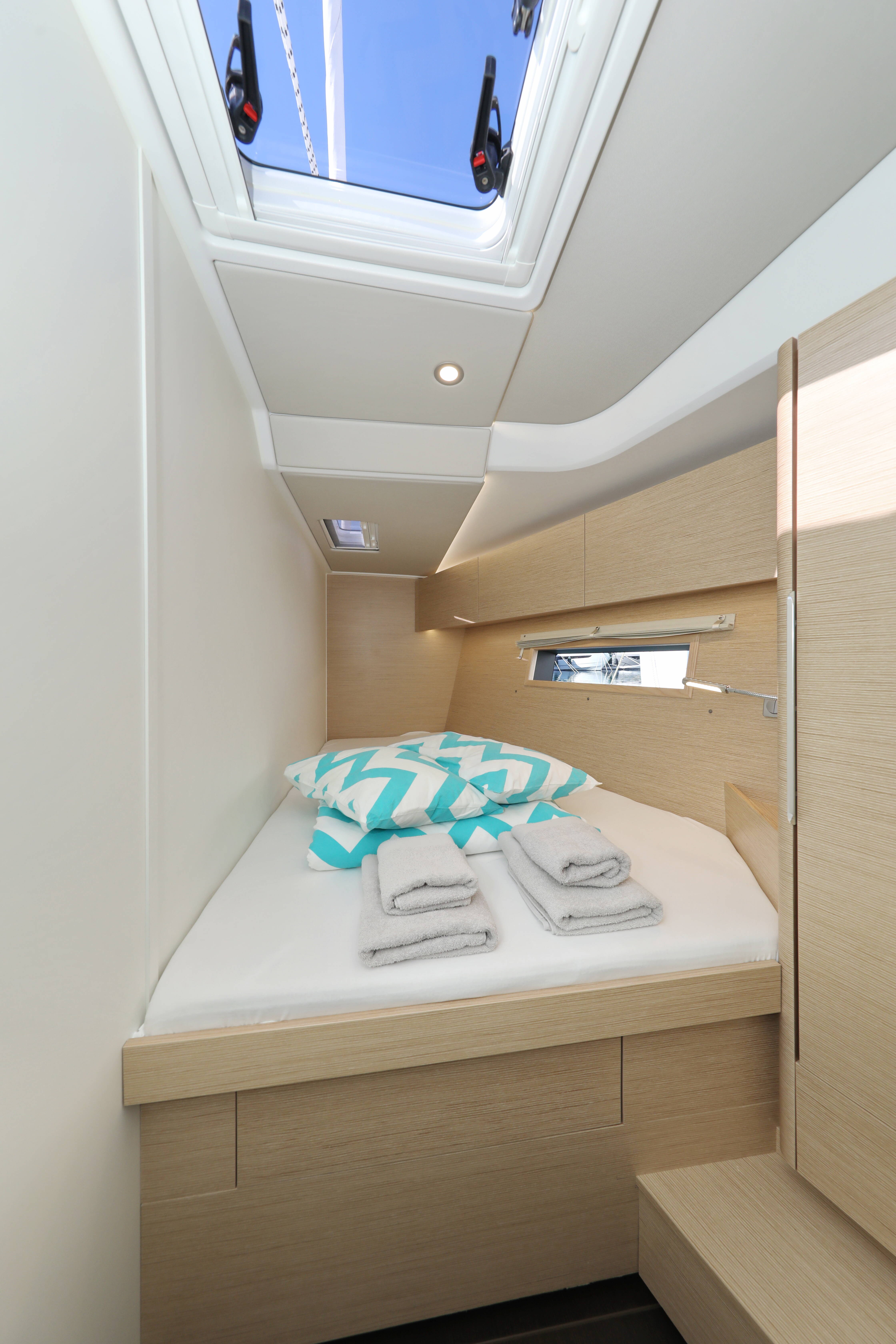 Sailing yacht Hanse 460 Aventura