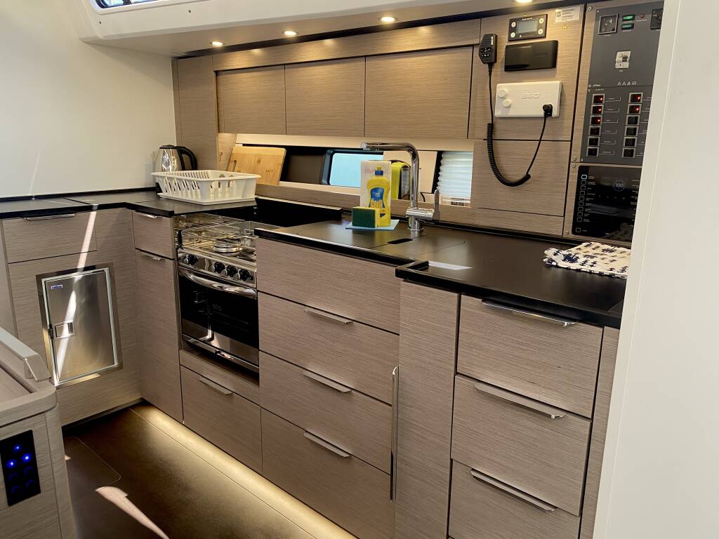 Sailing yacht Hanse 460 Shadow of the wind