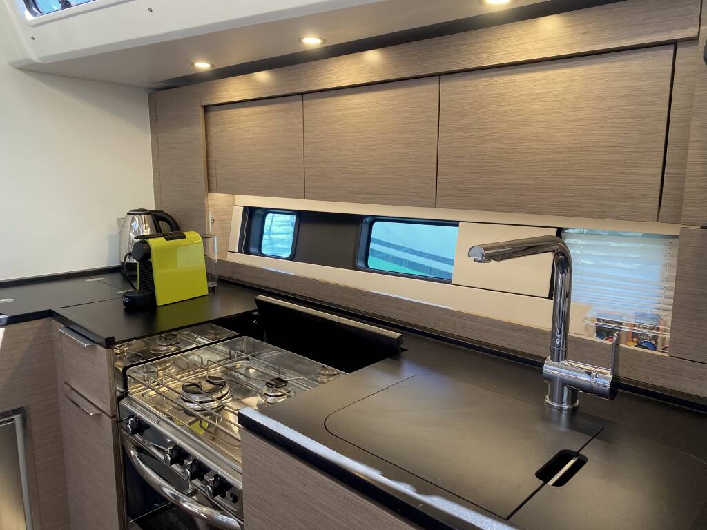 Sailing yacht Hanse 460 Shadow of the wind