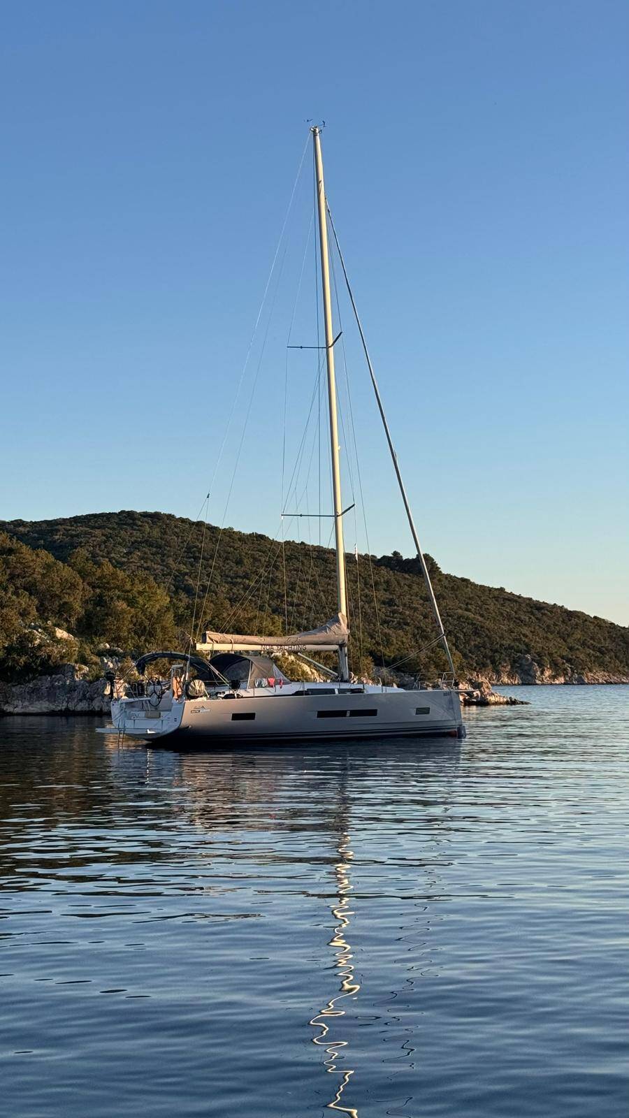 Sailing yacht Hanse 460 FeMi Star
