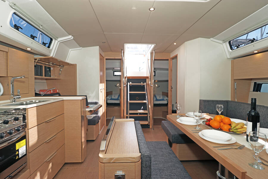 Sailing yacht Hanse 460 FeMi Star