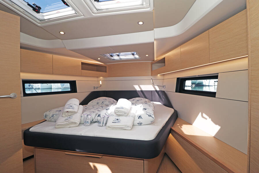 Sailing yacht Hanse 460 FeMi Star