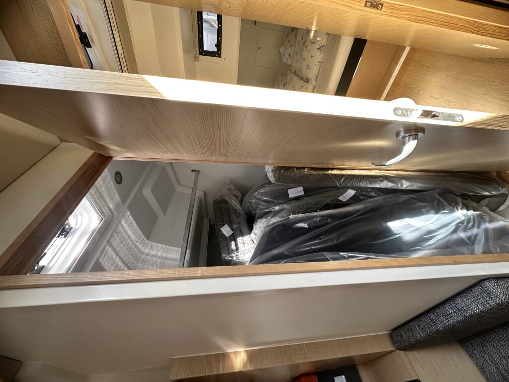 Sailing yacht Hanse 460 FeMi Star