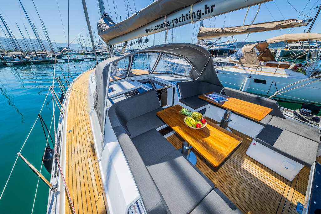 Sailing yacht Hanse 460 Pisch