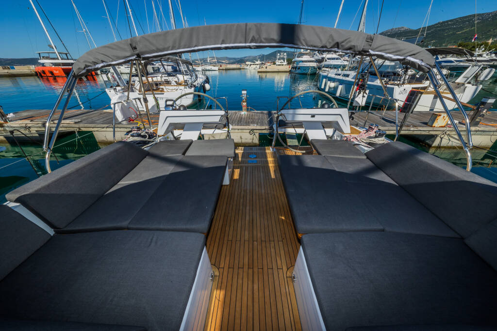 Sailing yacht Hanse 460 Pisch