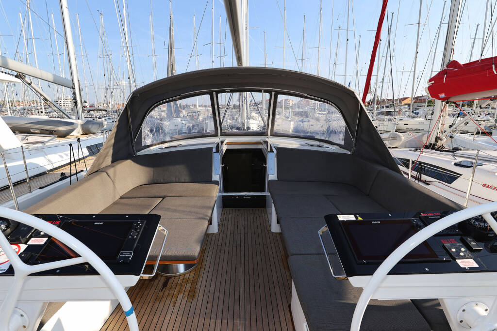 Sailing yacht Hanse 460 Infinity - OW