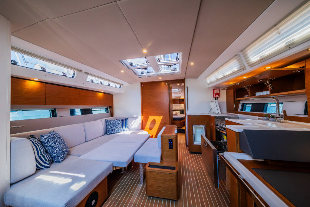 Sailing yacht Hanse 460 Whistler