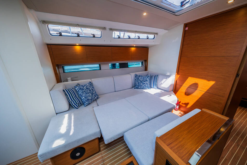 Sailing yacht Hanse 460 Whistler