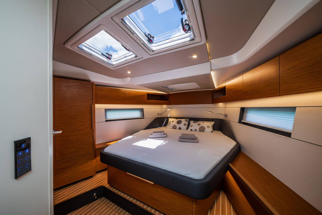 Sailing yacht Hanse 460 Whistler