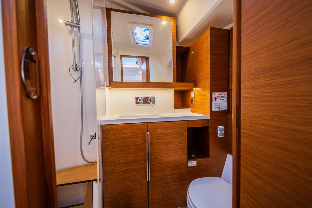 Sailing yacht Hanse 460 Whistler