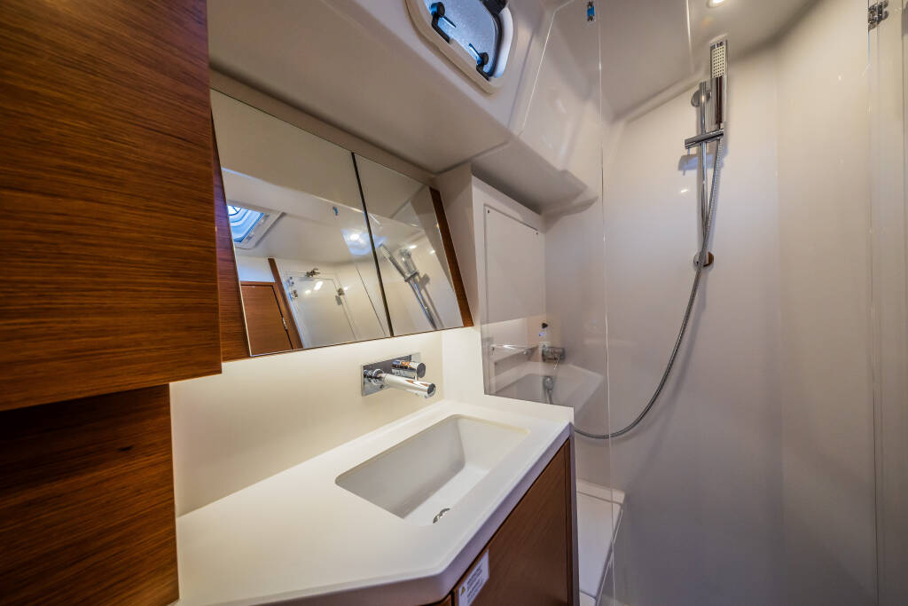 Sailing yacht Hanse 460 Whistler