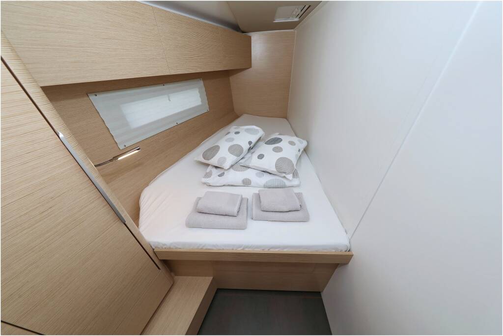 Sailing yacht Hanse 460 Aroha